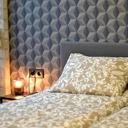 New Faces Design Apartment In Downtown Budapest Luaran gambar
